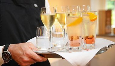 I MIGLIORI VINI PER L'APERITIVO